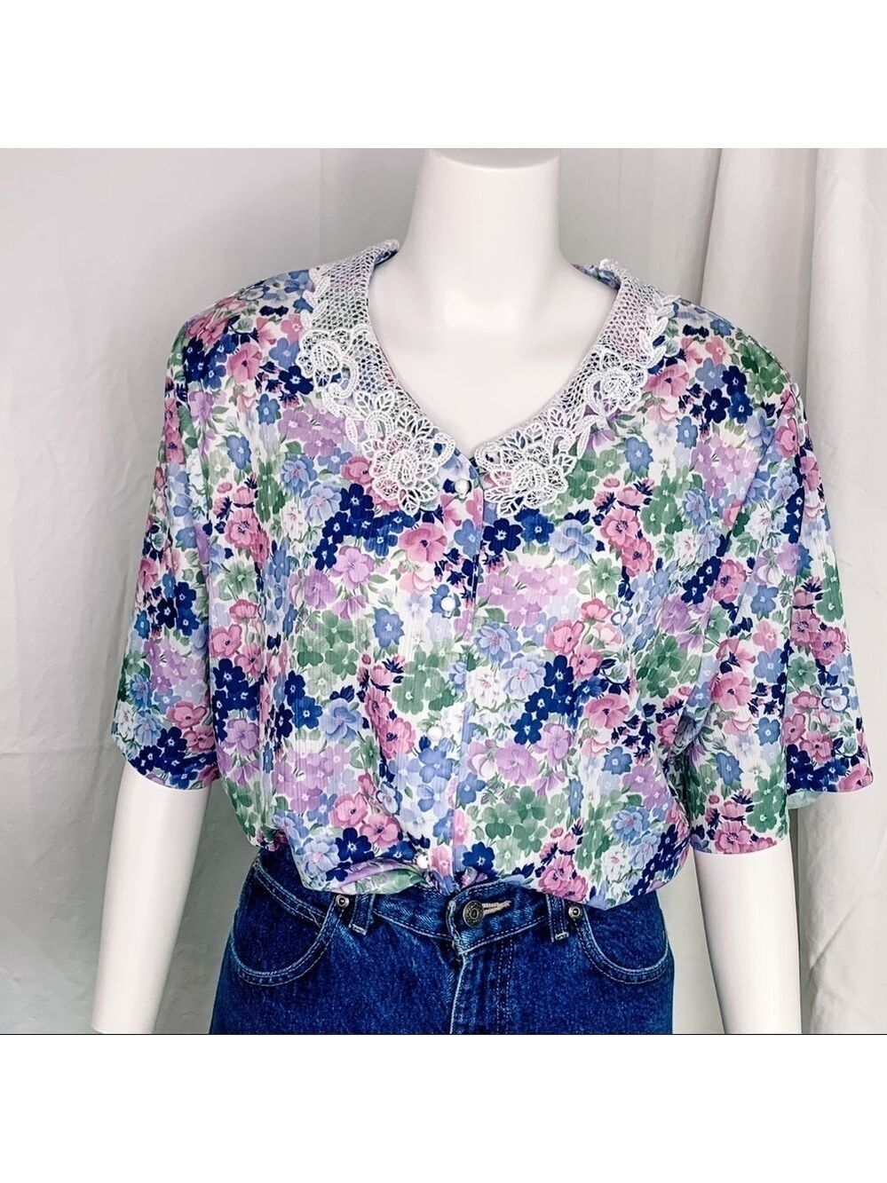 VINTAGE Floral Blouse Lace appliqué Collar (🦩2 for $25)